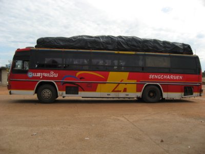 Sengcharuen Bus Station in Pakse, bus