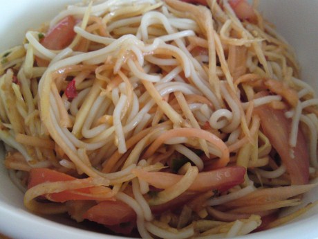 papaya and noodle salad